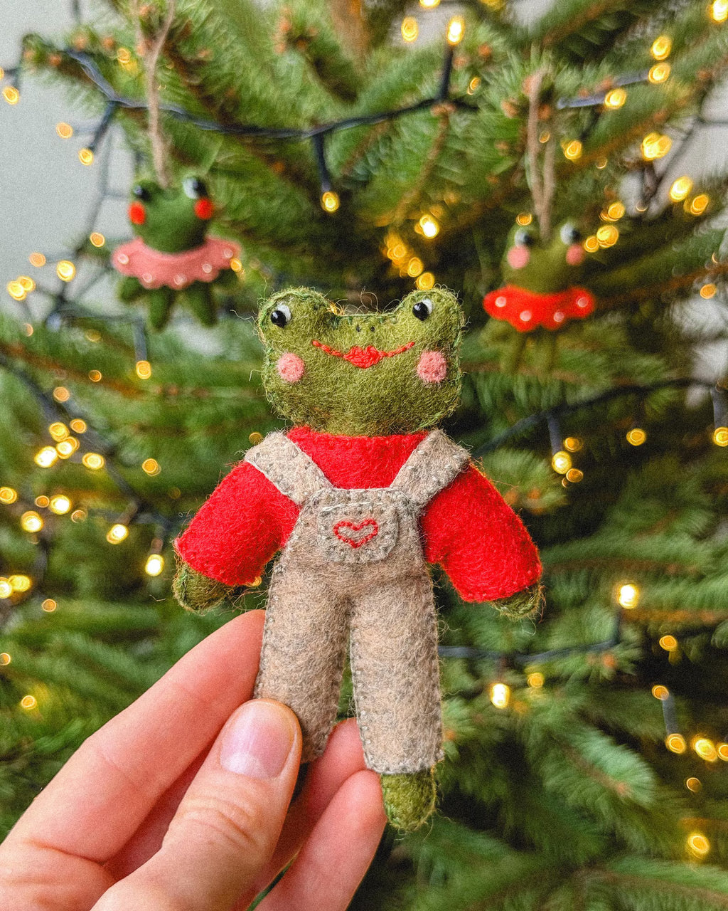 Felicia the Felt Frog – PDF Sewing Pattern • Beginner Friendly Animal Pattern • Handmade Softie Tutorial